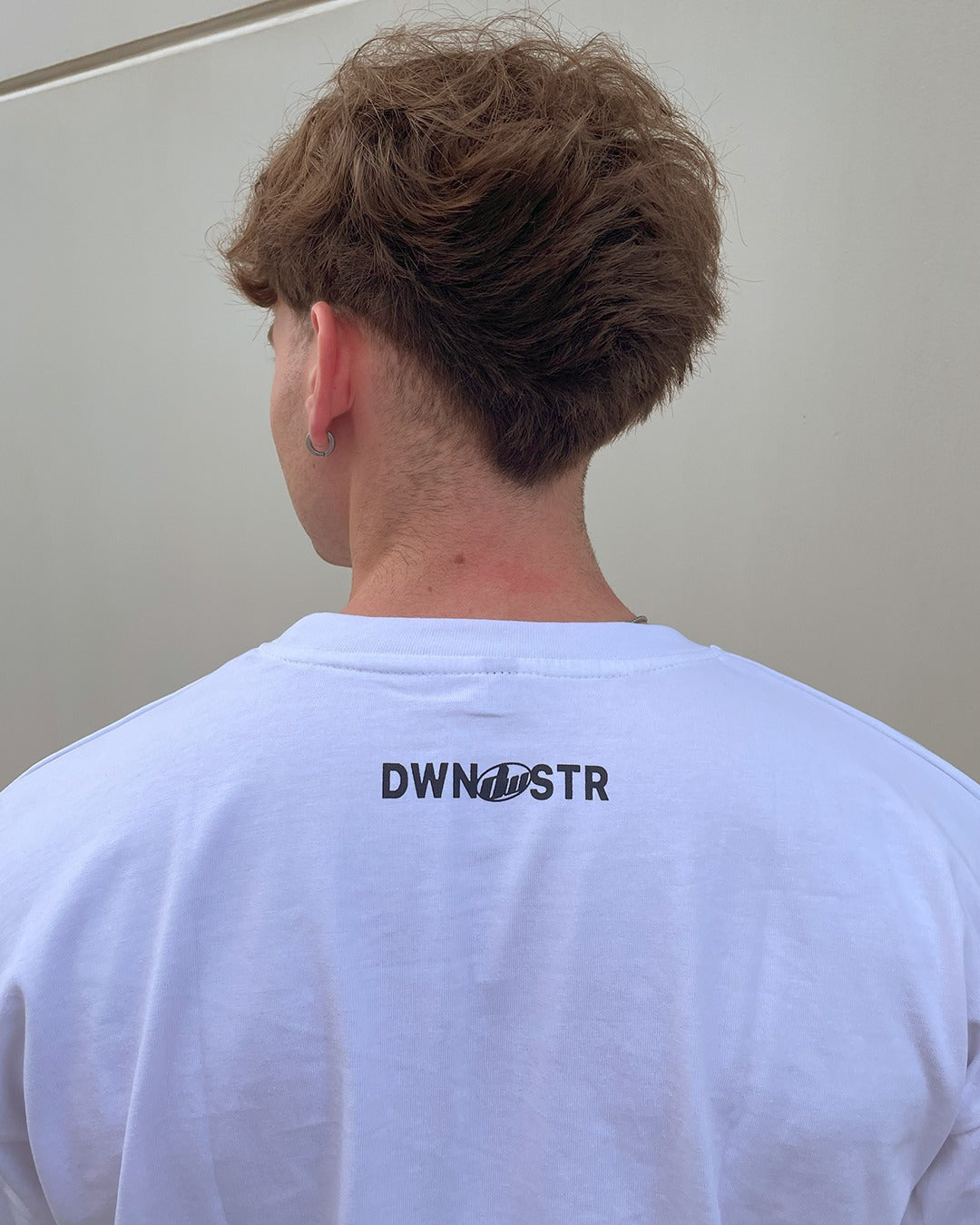 Caption tee white